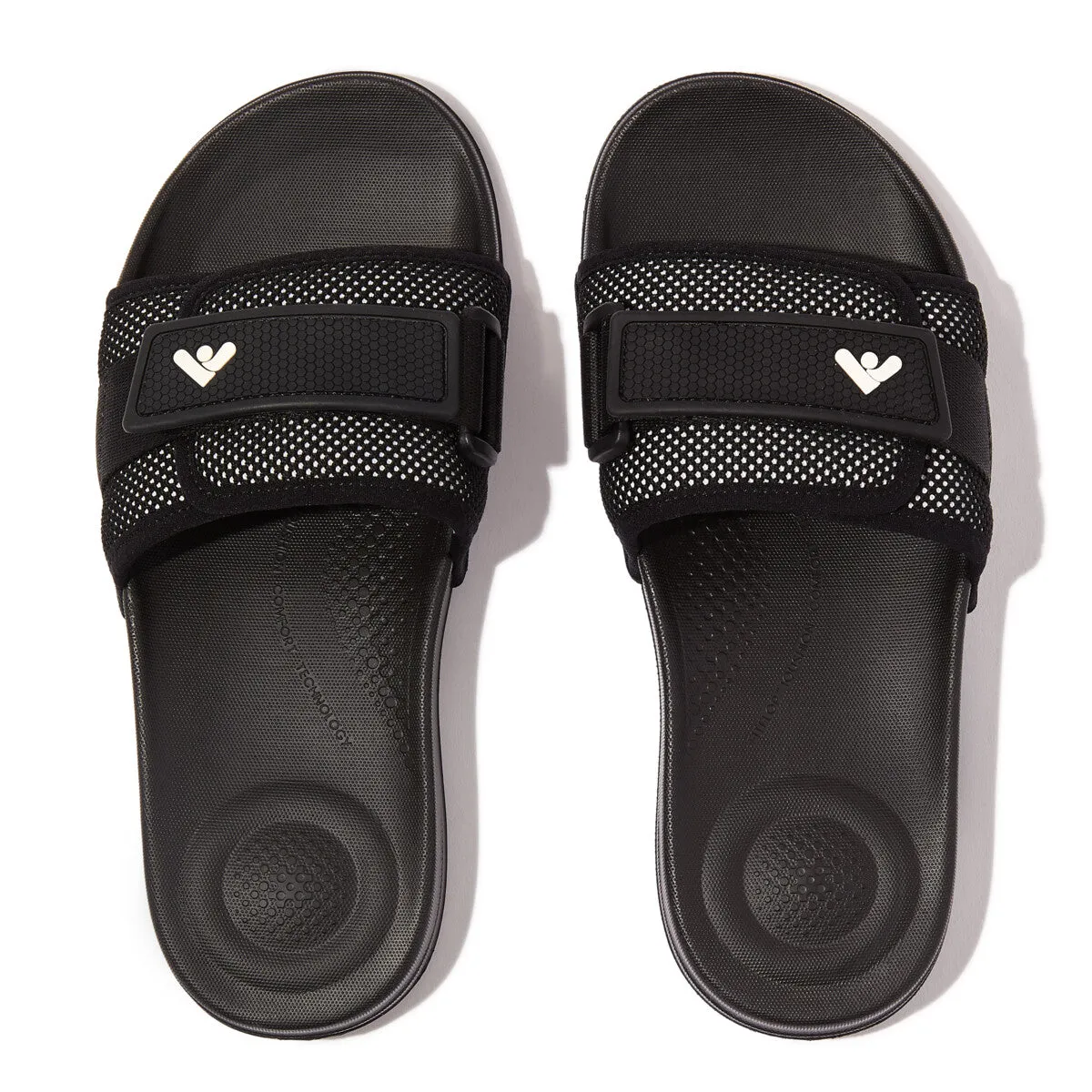 IQUSHION Adjustable Water-Resistant Knit Pool Slides
