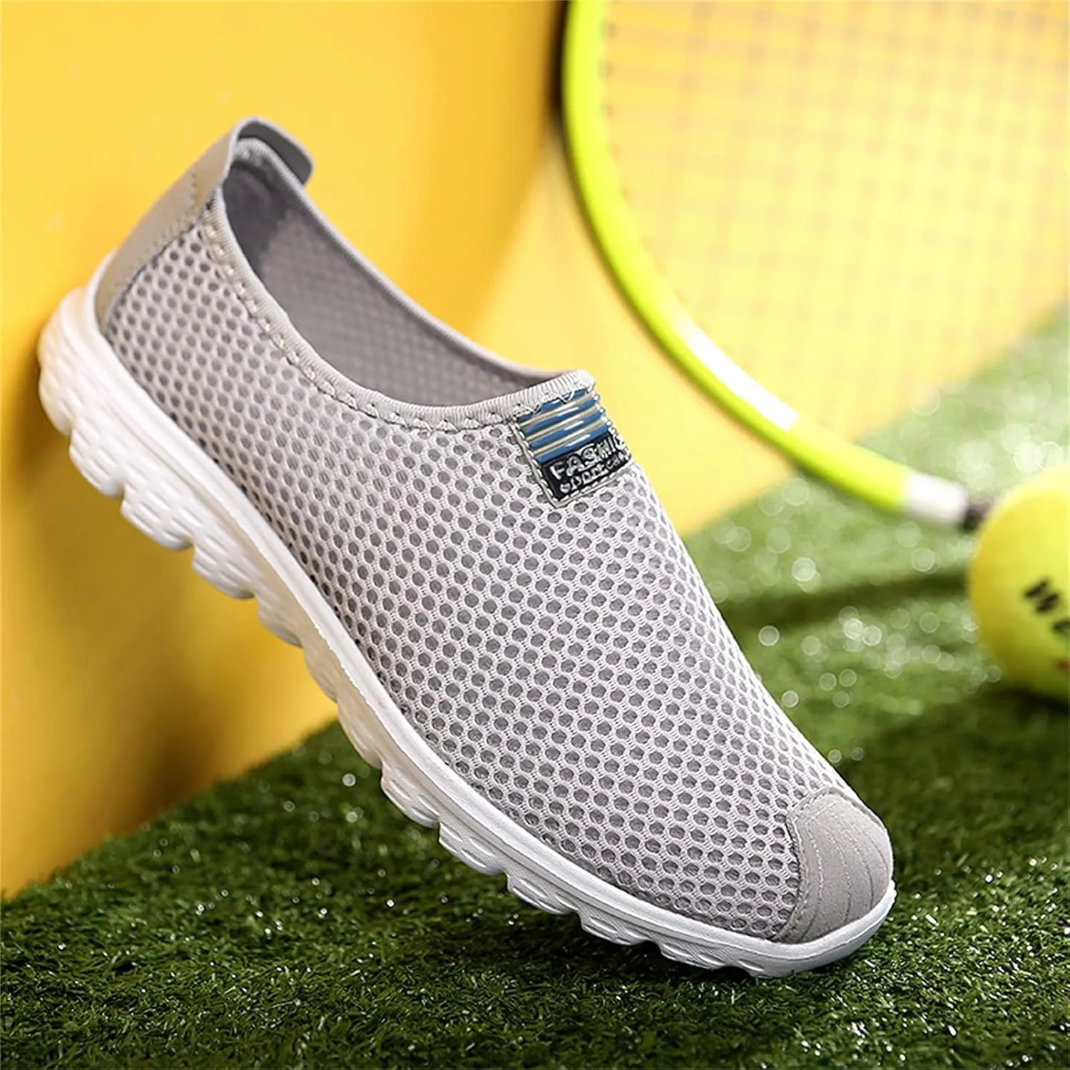 Men's Casual Shoes Workout Shoes Men Running Shoes Lightweight Tennis Shoes Non Slip Breathable Mesh Walking Sneakers