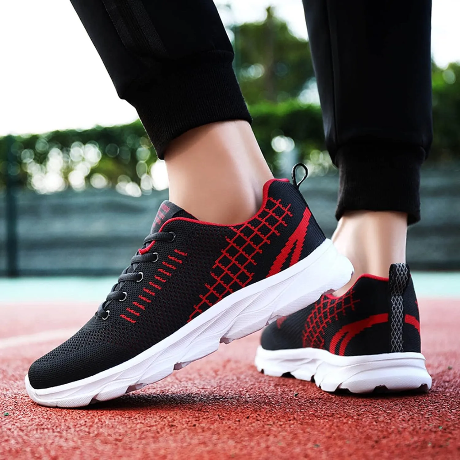 Men's Lightweight Non Slip Barefoot Shoes Comfortable Workout Shoes Breathable Mesh Lace Up Sneaker for Men