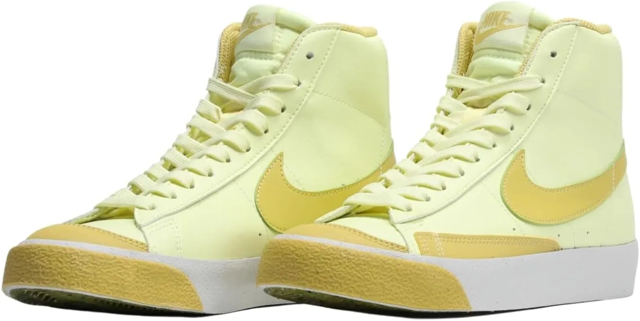 Nike Kids' Blazer Mid '77 SE Sneaker