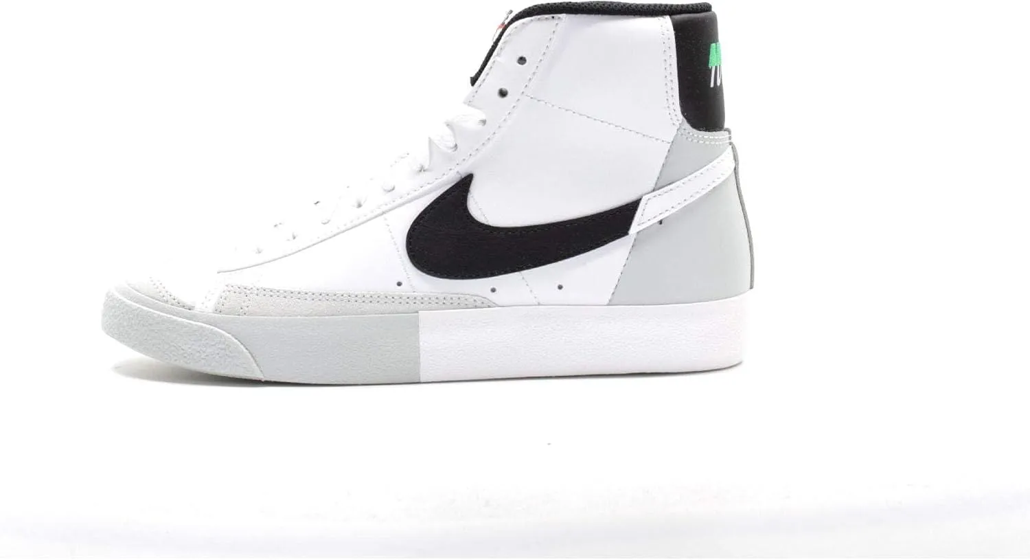Nike Kids' Blazer Mid '77 SE Sneaker