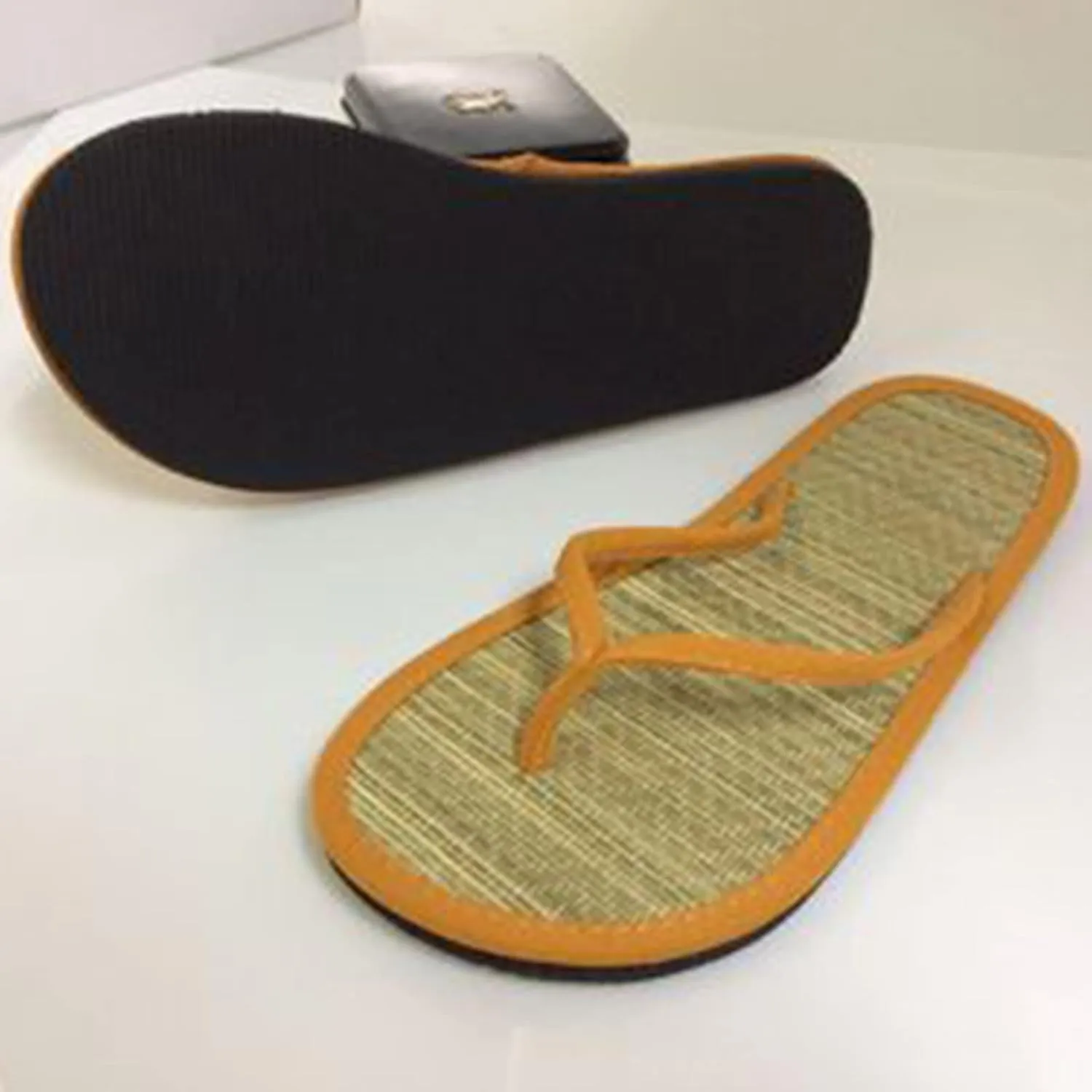 Women's Bamboo-Flip-Flop Summer Beach Sandals Straw Open-Toe Casual Slip on House Slippers