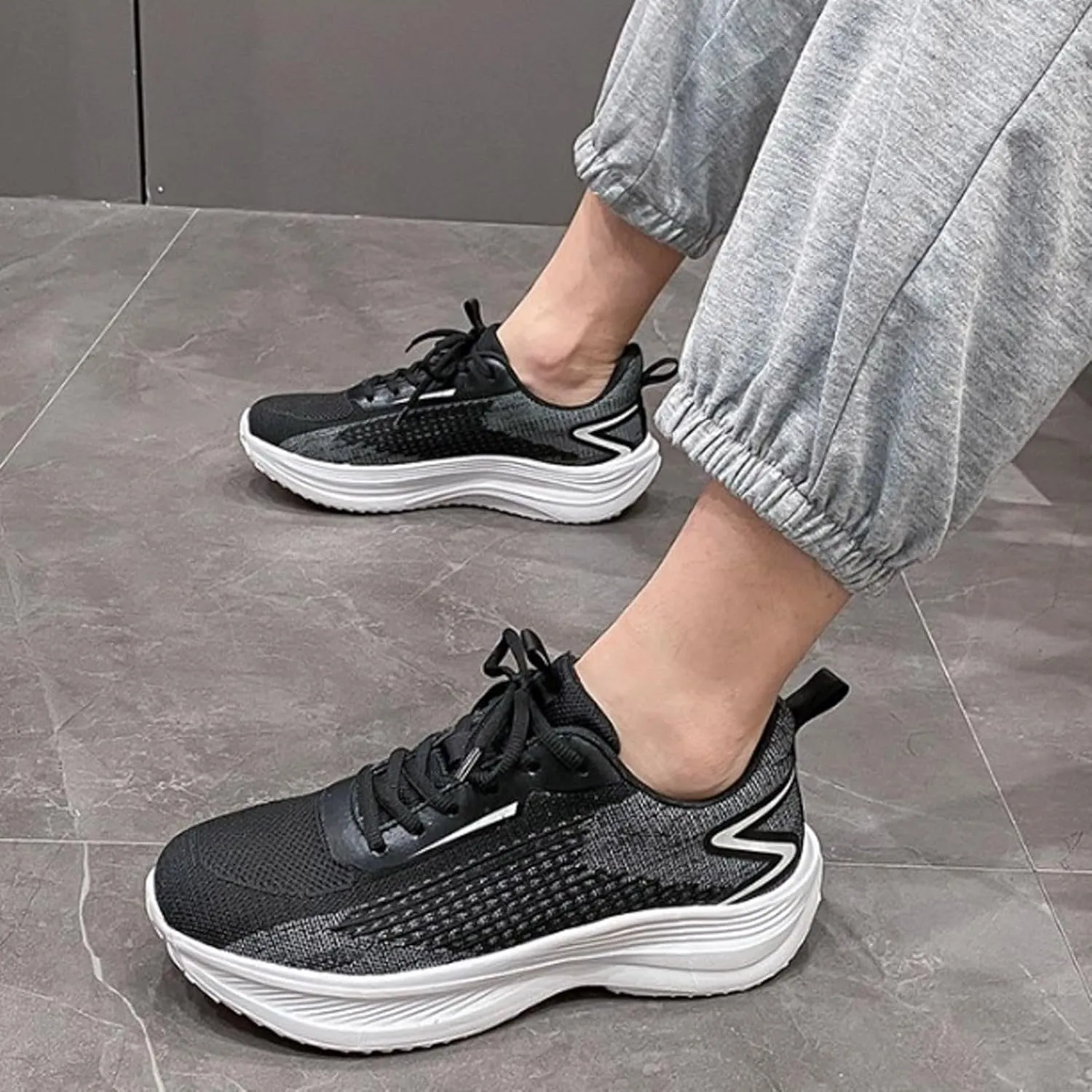 Women's Orthopedic Shoes with Adjustable Strap Casual Lace Up Non-Slip Walking Shoes Lightweight Elderly Shoe