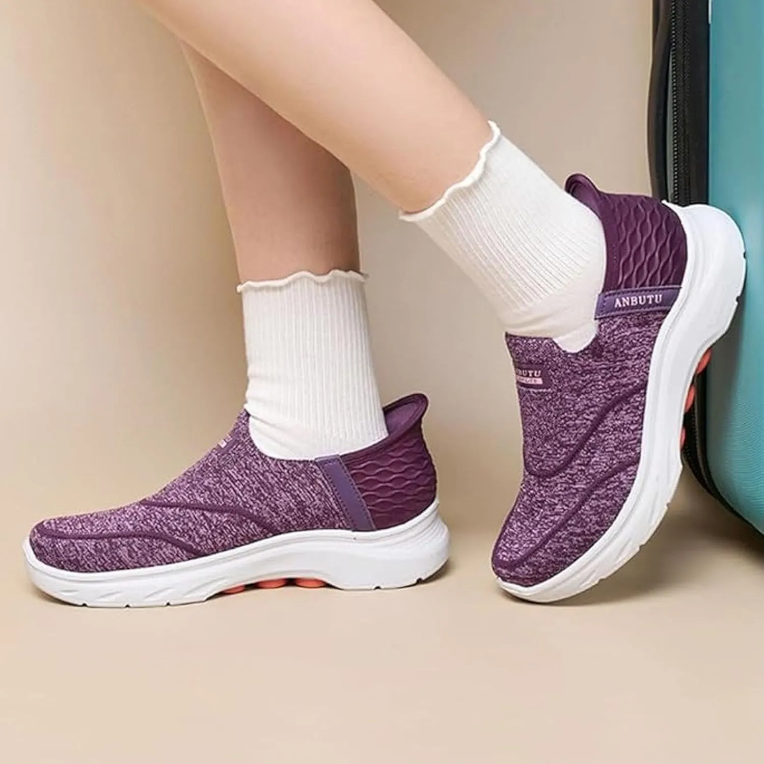 Women's Walking Shoes Flat Comfortable Casual Slip On Athletic Shoes Lightweight Non Slip Running Fashion Sneakers